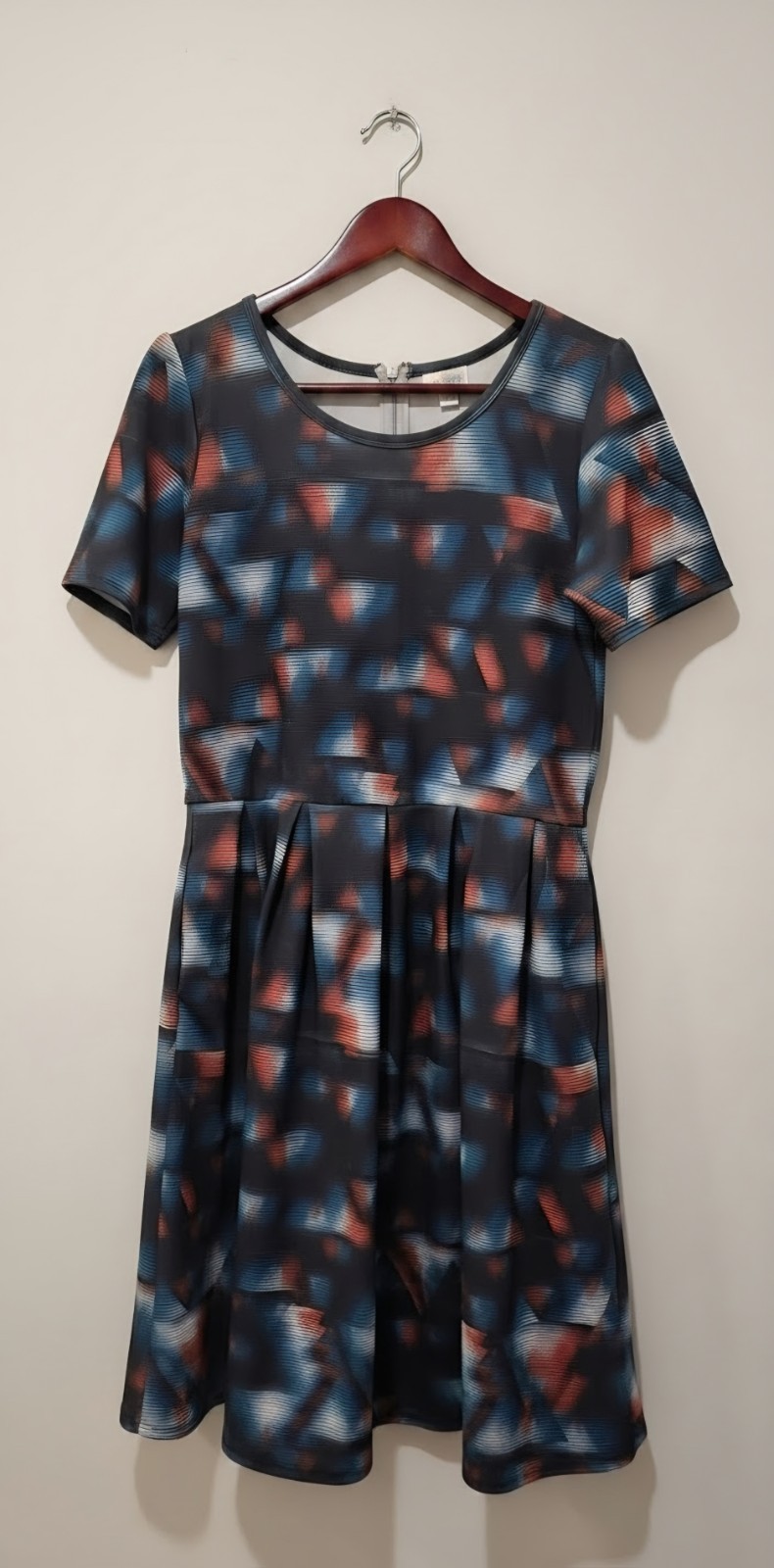 LuLaRoe Amelia Swing Dress Sz XL Blue Red Stripe Print Stretchy, w/ pockets