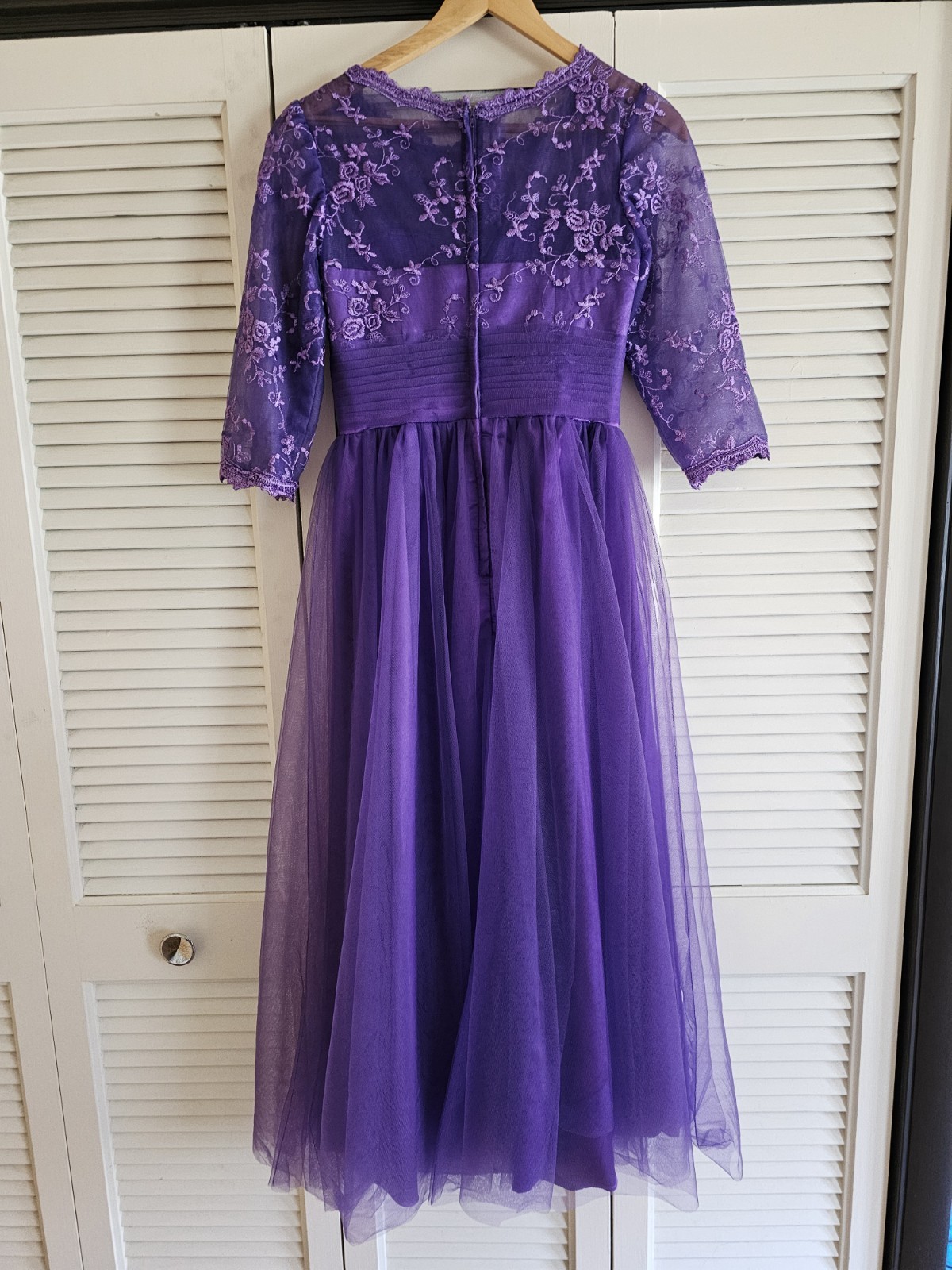 Elegant Purple Gown, Small, Unbranded, Half Sleeves