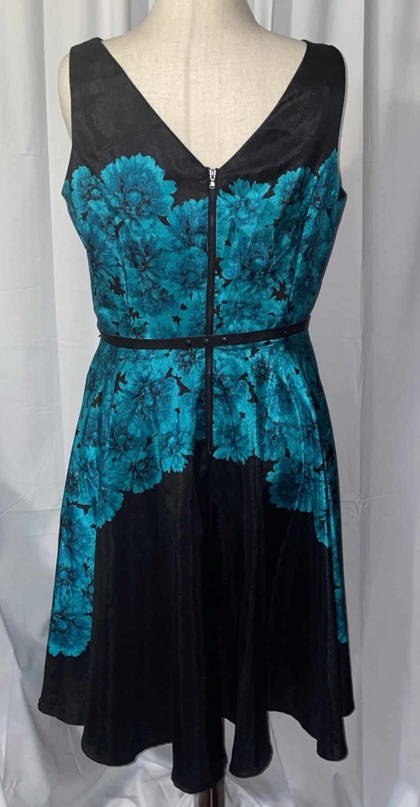 DB Established 1962 Black And Turquoise Flower Dress Size XL