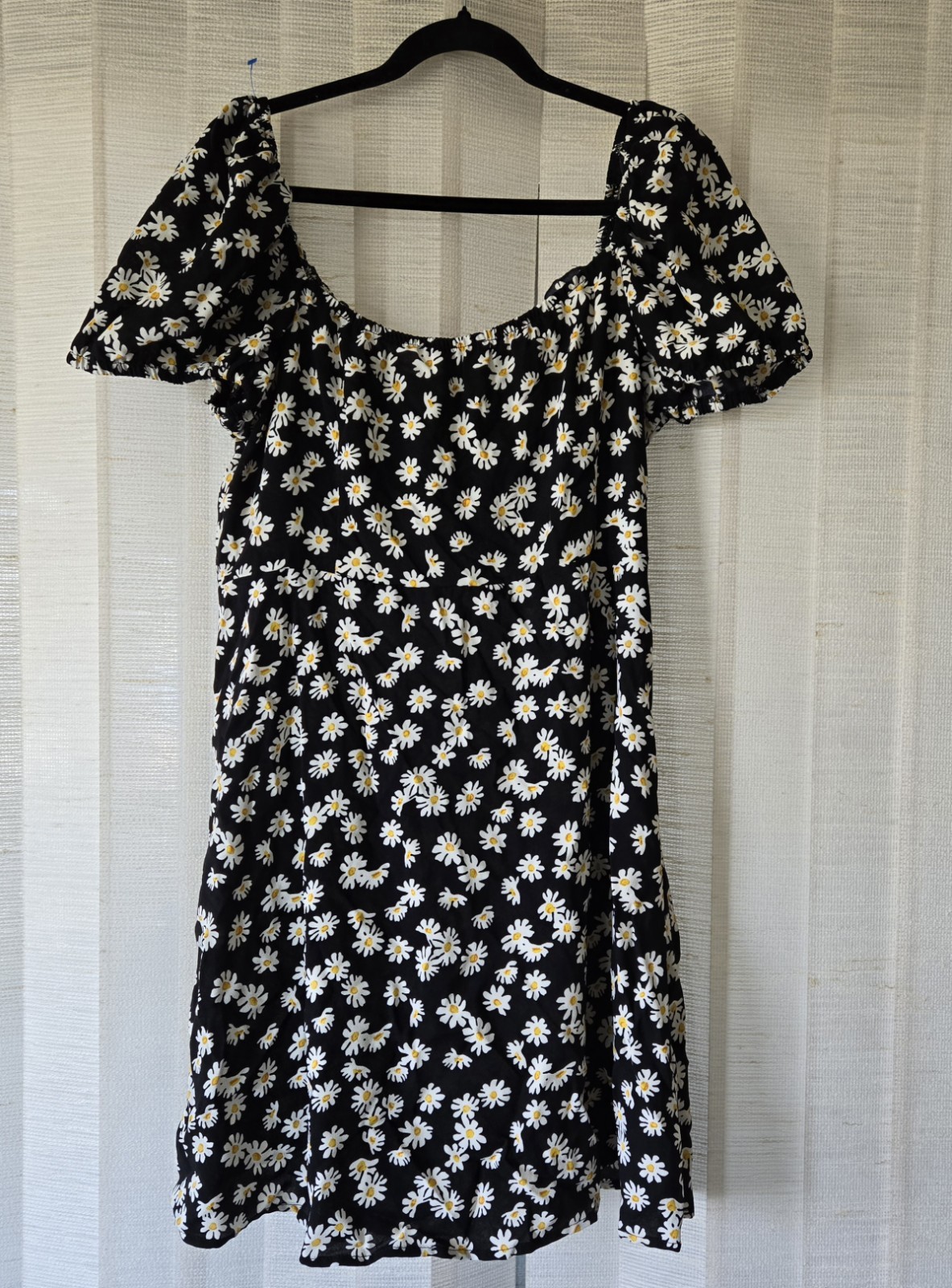 Black Daisy Shien Curve 3X Shortsleeved Summer Dress