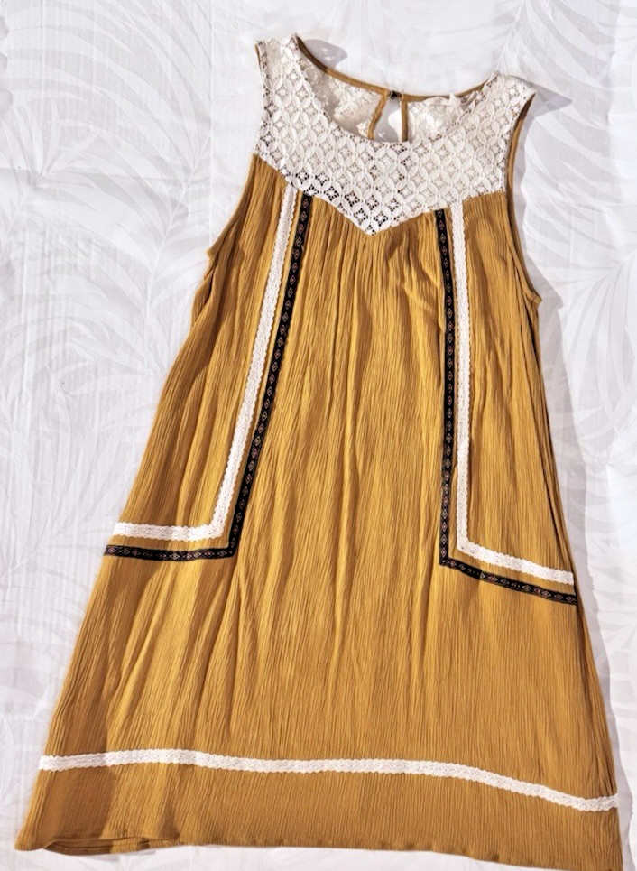 Rewind/Retro Boho Lace – Med-Halter Tunic Mini Dress Spring Elegance