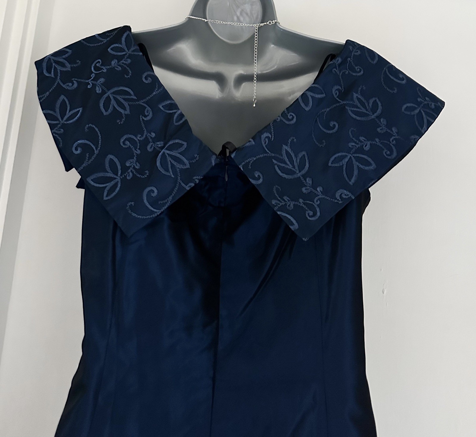 Chou Chou midnight blue embroidered/bow detail occasion long evening dress 14