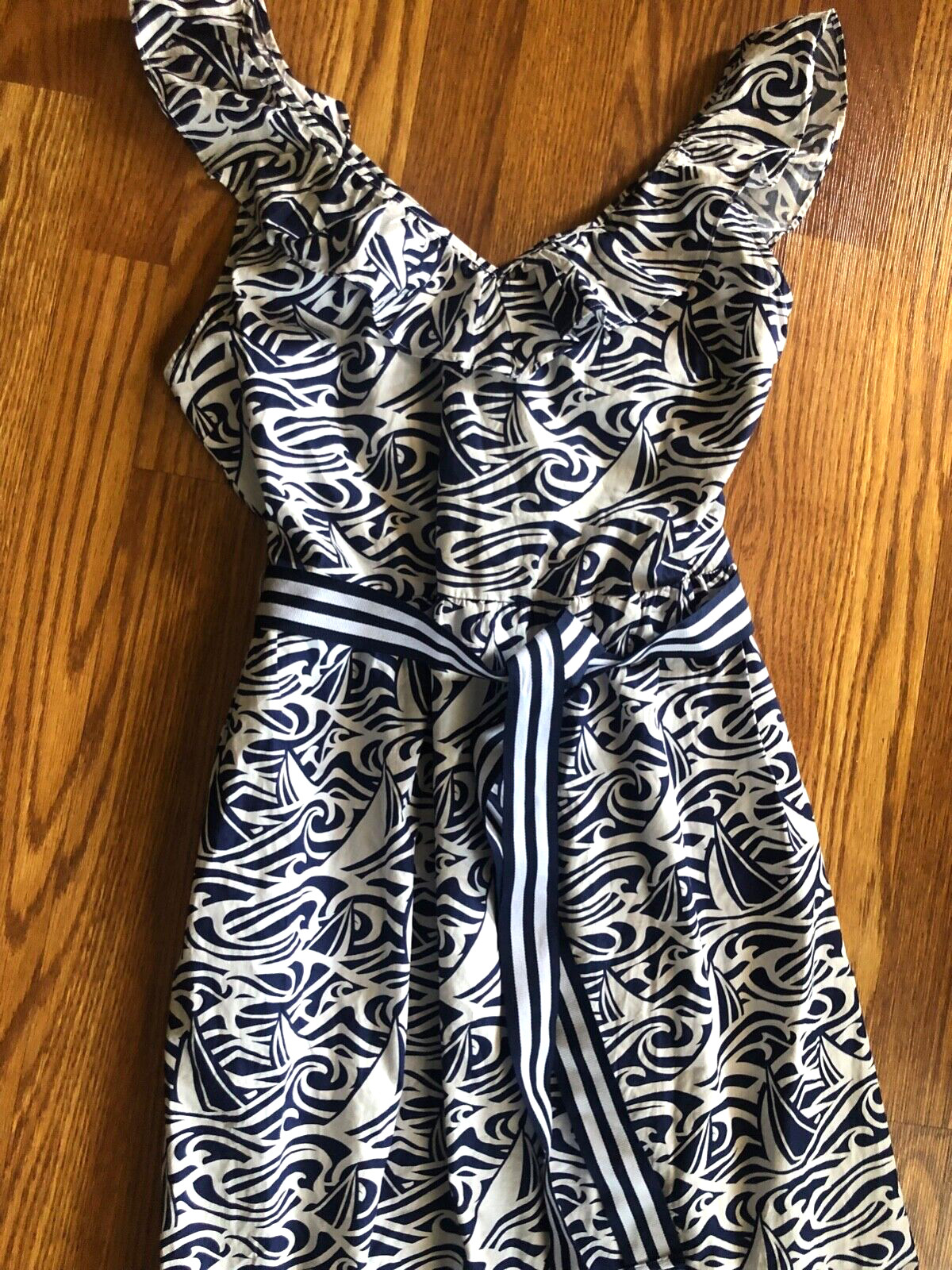 VINEYARD VINES TARGET Dress M Cotton NOVELTY BOAT Print RUFFLE Stripe GROSGRAIN