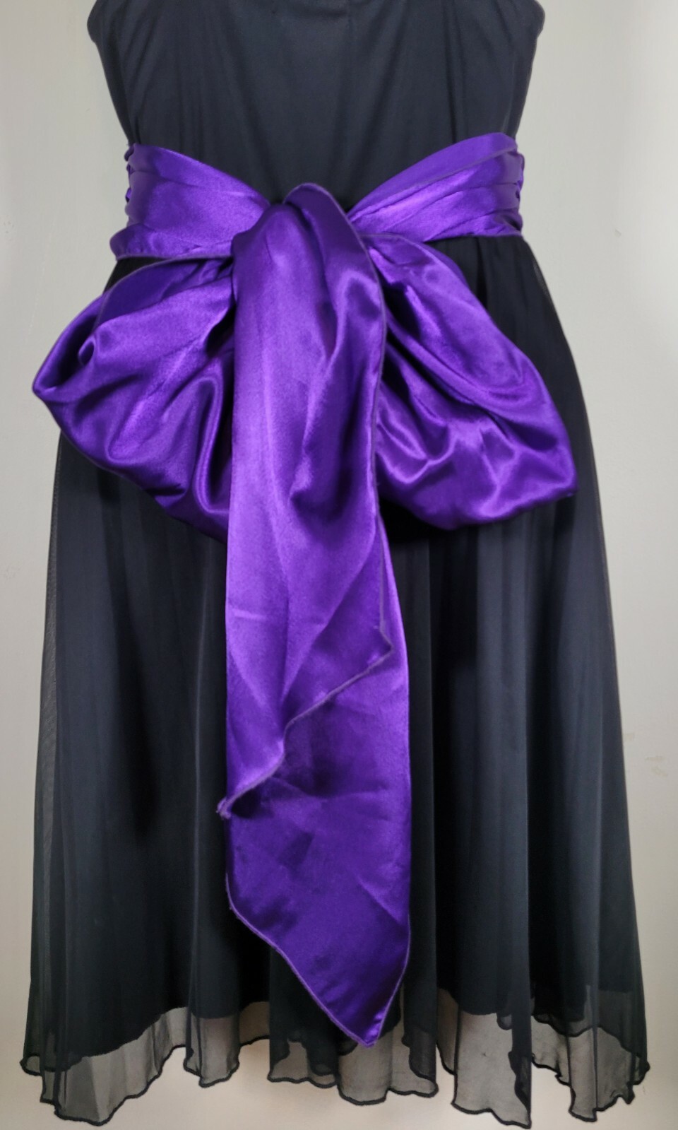 Trixxi Size Large Flowy & Soft Sleeveless Black Dress Waist 30 Inches