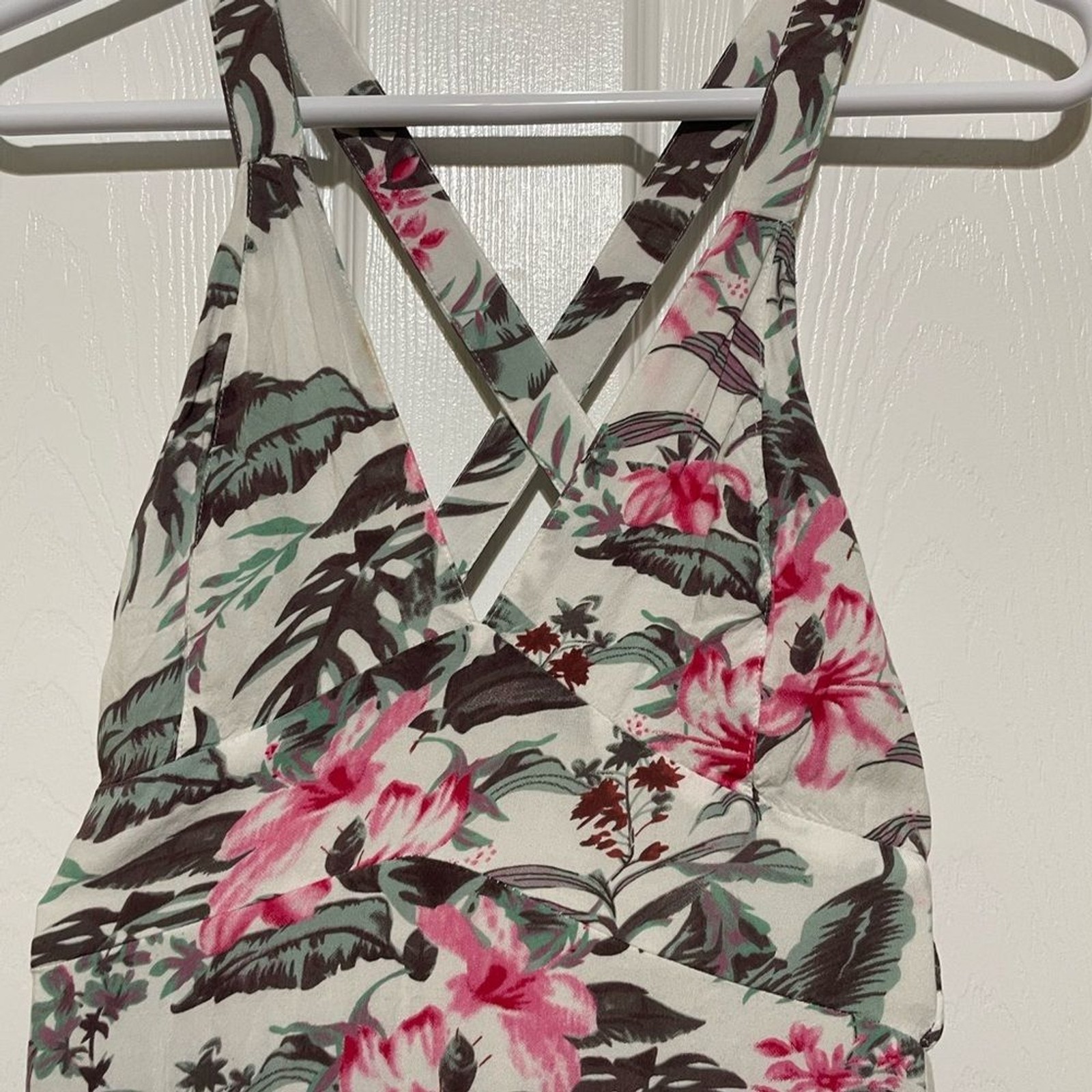 🎉Host Pick 🎉Sim & Sam’s Floral Tropical V-Neck Maxi Dress Cross Strap Size S