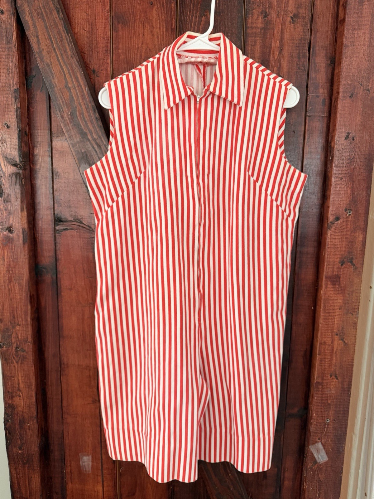 Vintage Women’s Romper Striped Sleeveless Zip Red White Unique Pin-up Retro