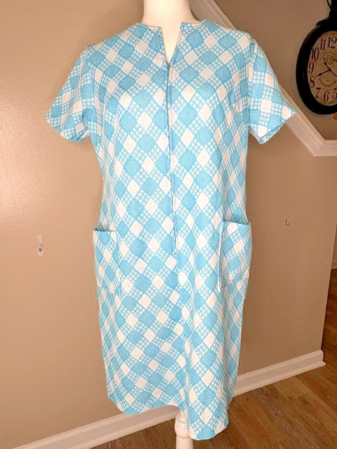 Vintage 1960s Shift House Dress Mod Geometric Mad Men Zip Front Handmade