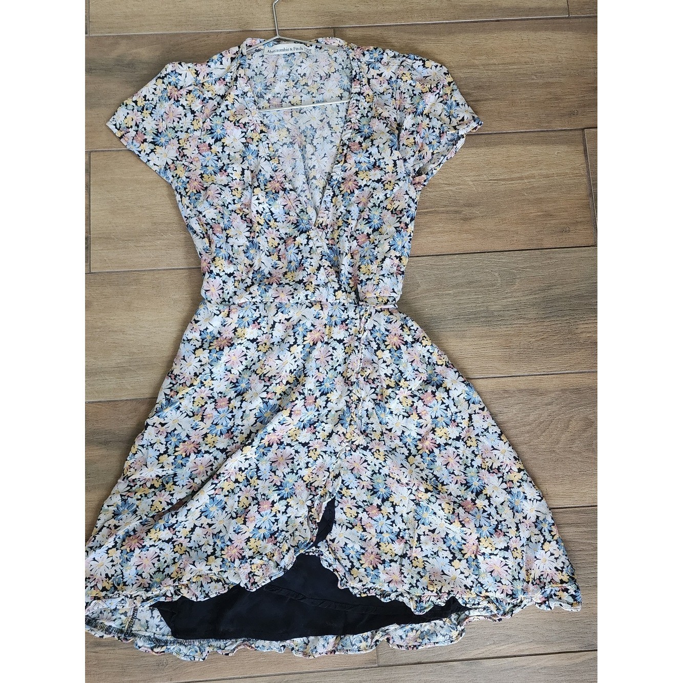 Abercrombie & Fitch Floral Wrap Mini Dress XXSP Viscose Lined Garden Feminine