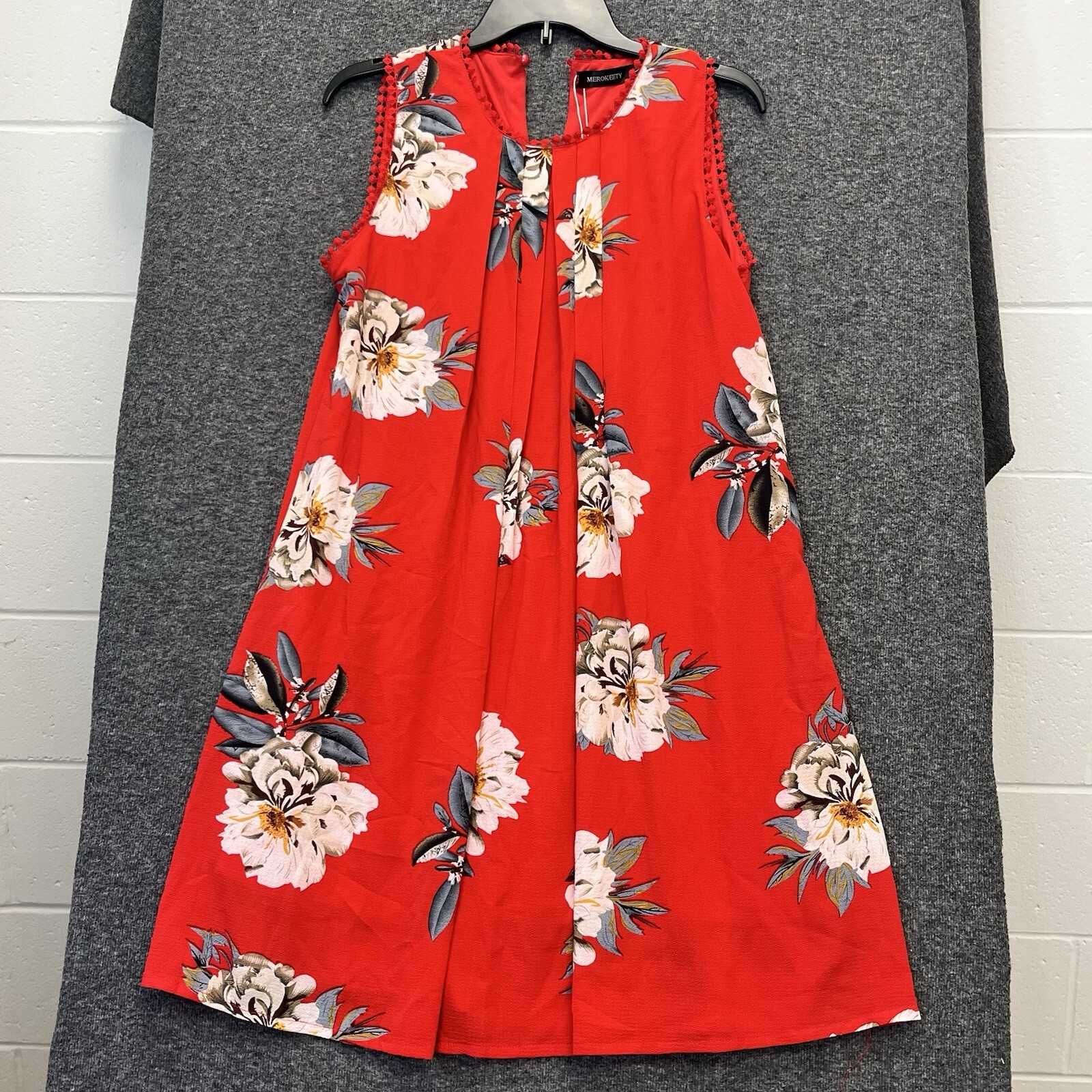 Merokeety NWT Red Hawaiian Floral Sleeveless Flare Midi Dress Size L Lightweight