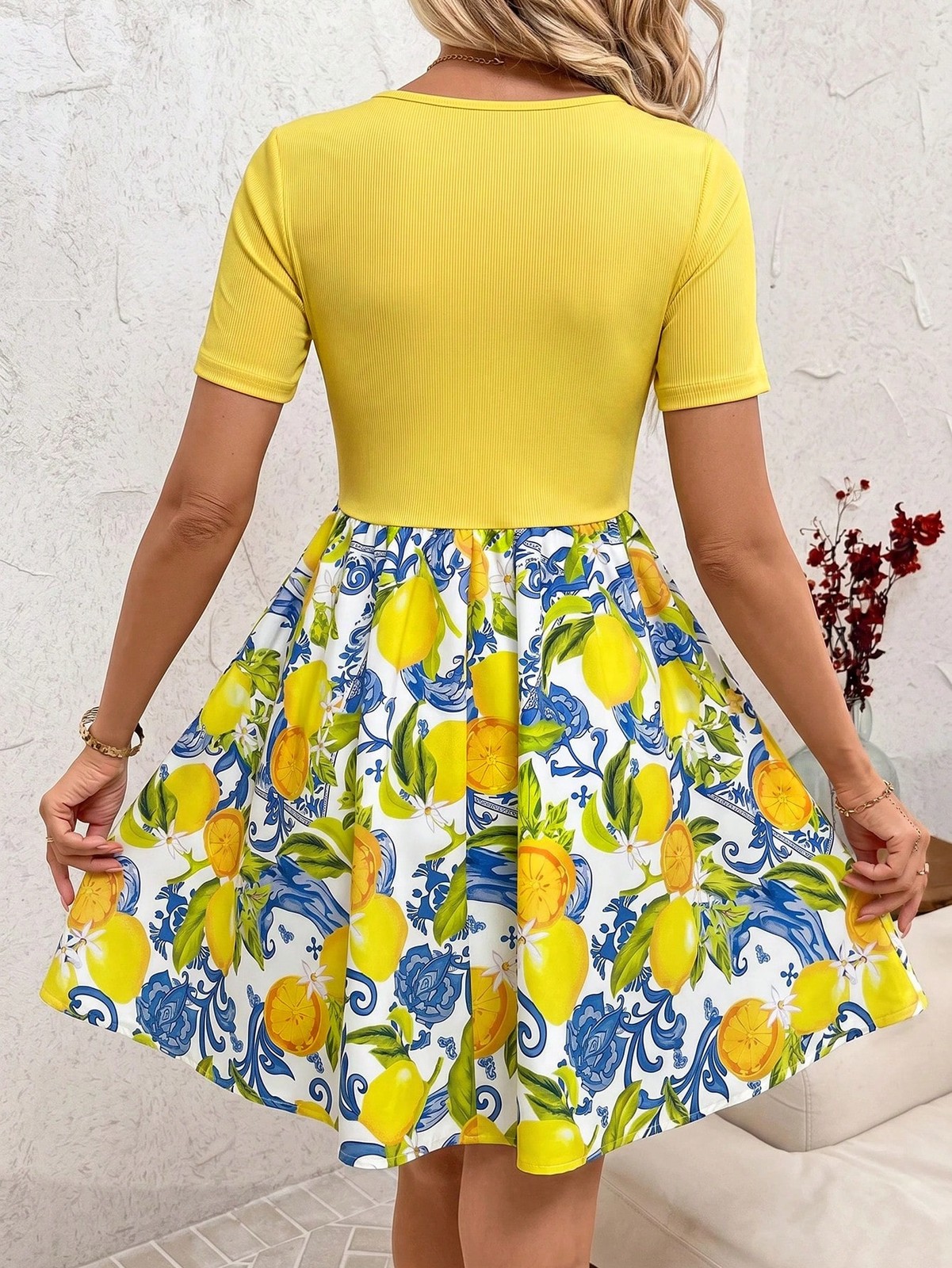 Clasi Womens Lemon Pattern Round Neck Short Sleeve Mini Dress