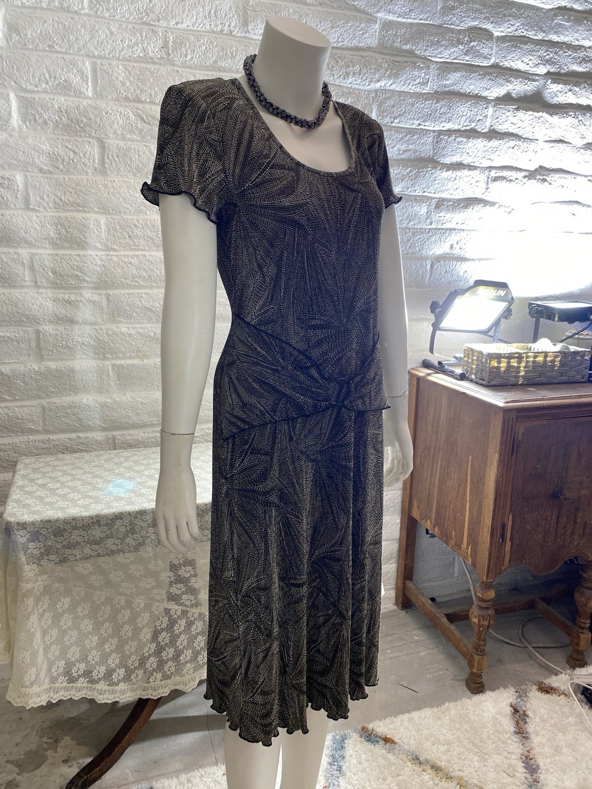 Connected Dress Size 8 NWOT Textured Polyester Sheath W/Mock Belt Sharp