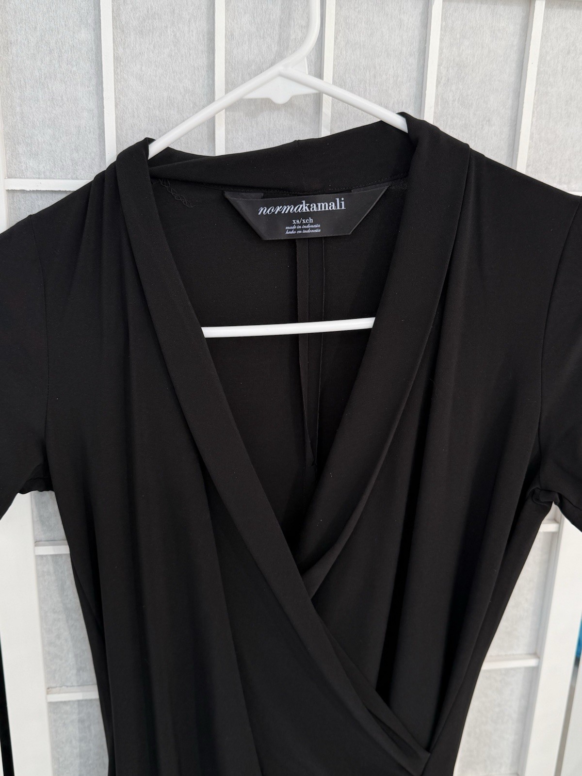 Norma Kamali Black Solid V-Neck Short Sleeve Ruched Faux Wrap Dress XS