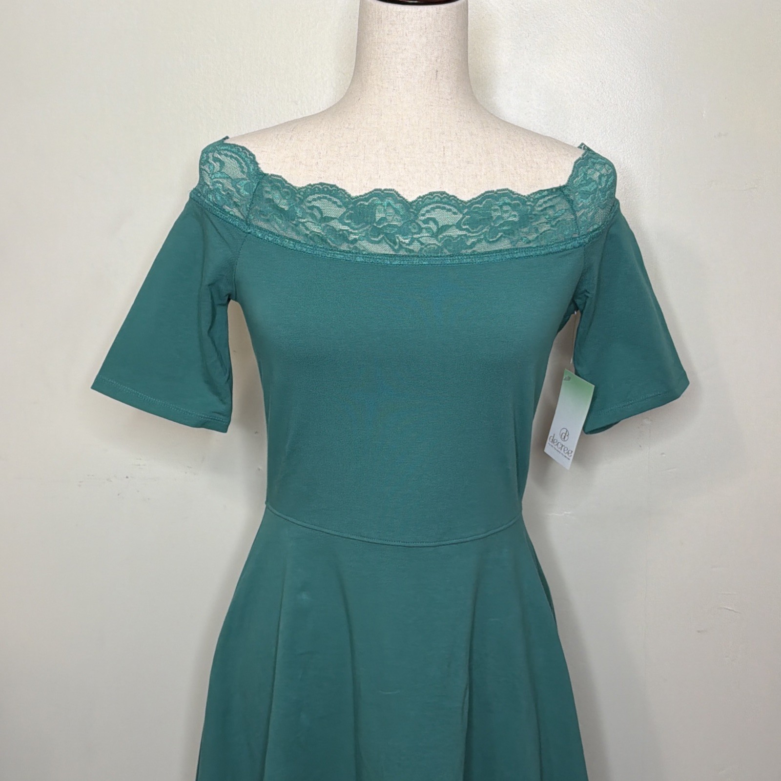 DECREE size M DRESS Lace Off Shoulder Neck Short Sleeves “Bayou” GREEN NWT $42