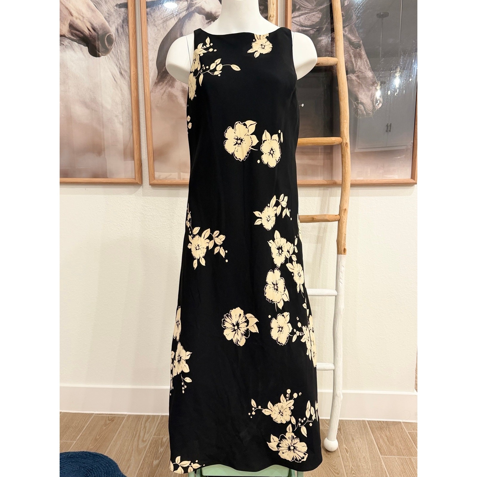 0105 Jones New York elegant black maxi dress with cream floral print