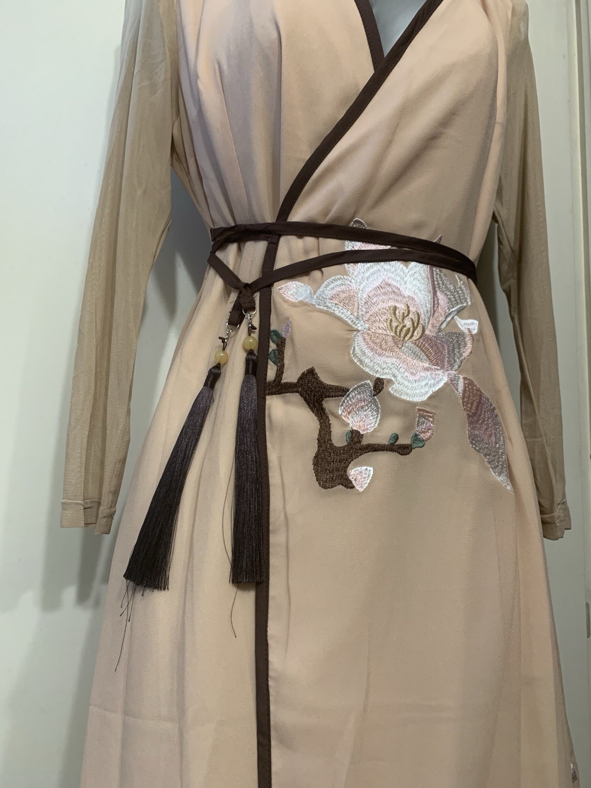 Hanfu dress beautiful embroidered flower Tassel bge Note: use ebay disc4Ad disc!