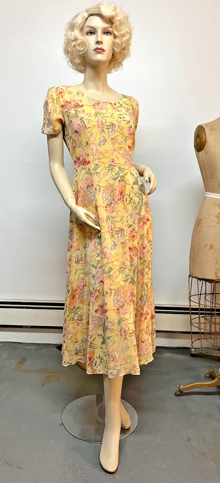 Vintage J Peterman April in Paris Silk Dress Size 4 Bust 34-35