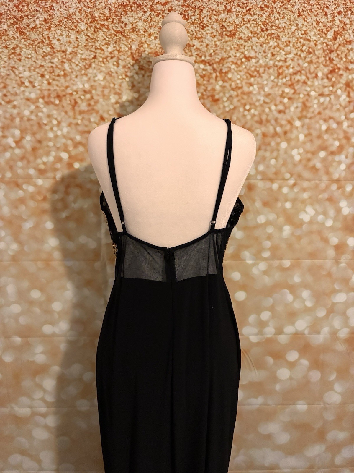 👗Elegant Black And Gold Dress Perfect For Any Occasion