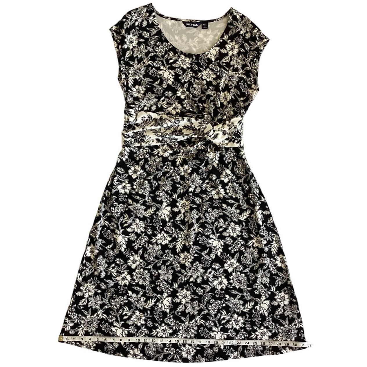 Lands End Knee Length Floral Pull Over Knit Sheath Dress Black White 10 or M
