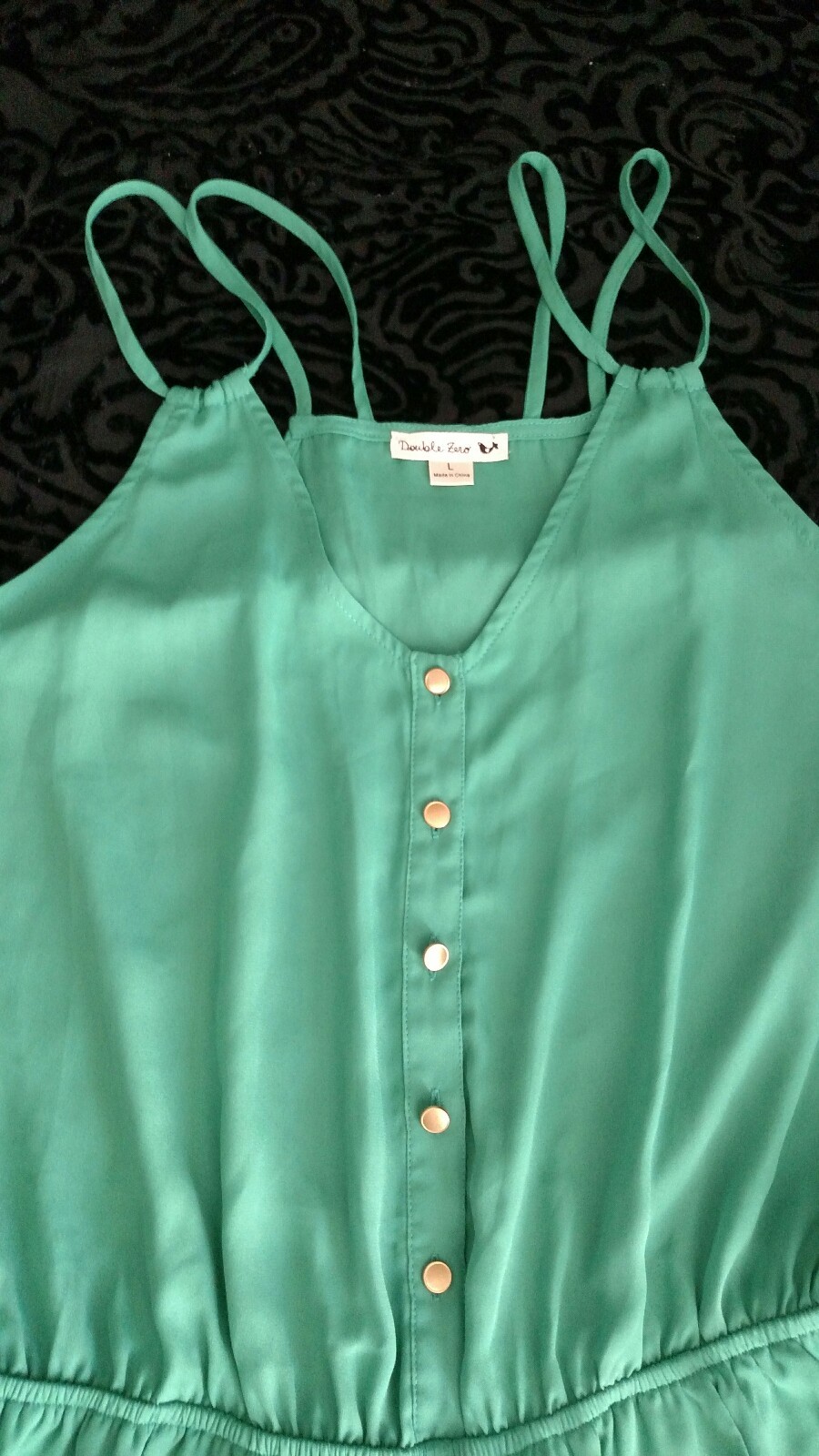 DOUBLE ZERO womans Large green Romper 2 front pockets 100% poyester