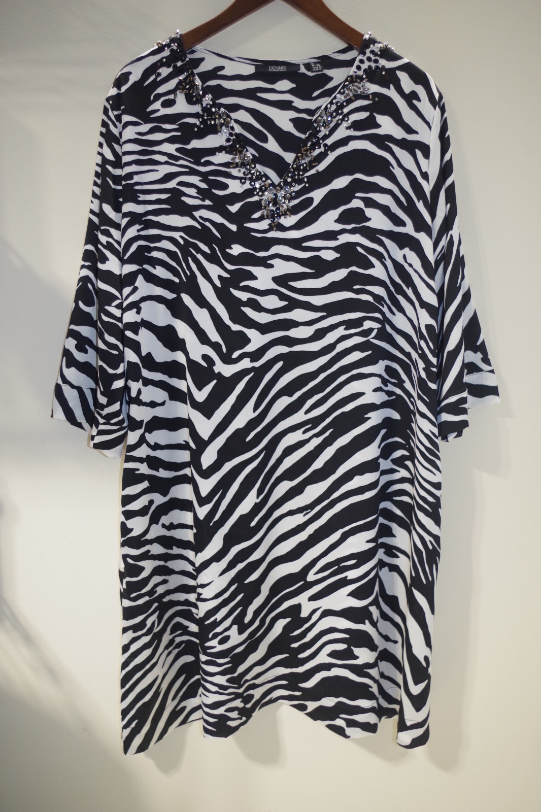 Y1 Dennis by Dennis Basso Black & White Zebra Print Embellished Dress 1X V Neck
