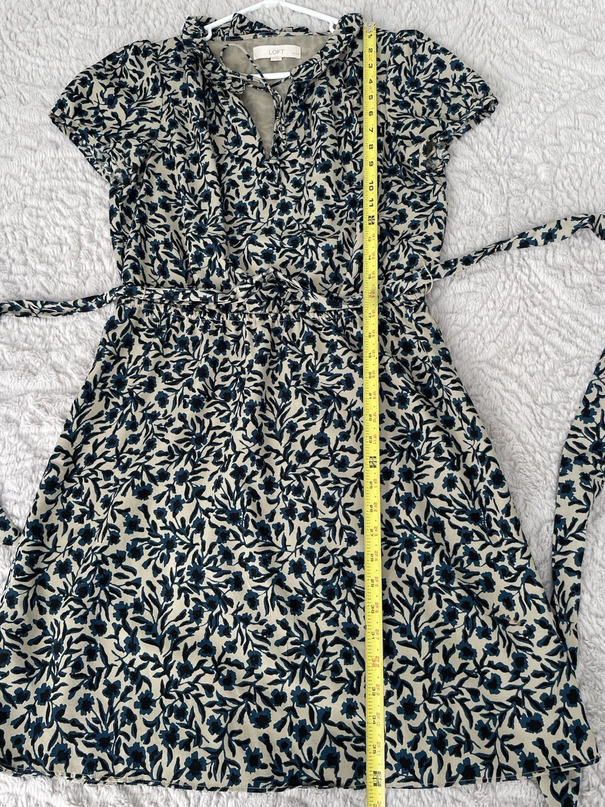 Loft Navy Blue and Stone Floral Short Sleeve Dress with Tie and Ruffels Sz MP