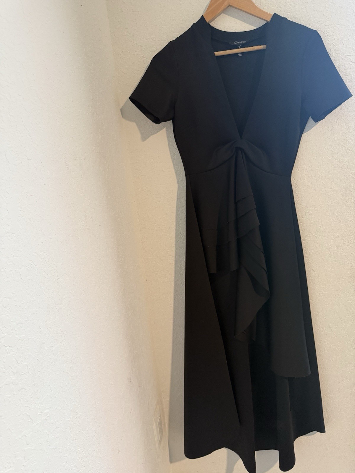 Love University Ruffle Accent Short Sleeve A-Line Midi Dress Black Size M