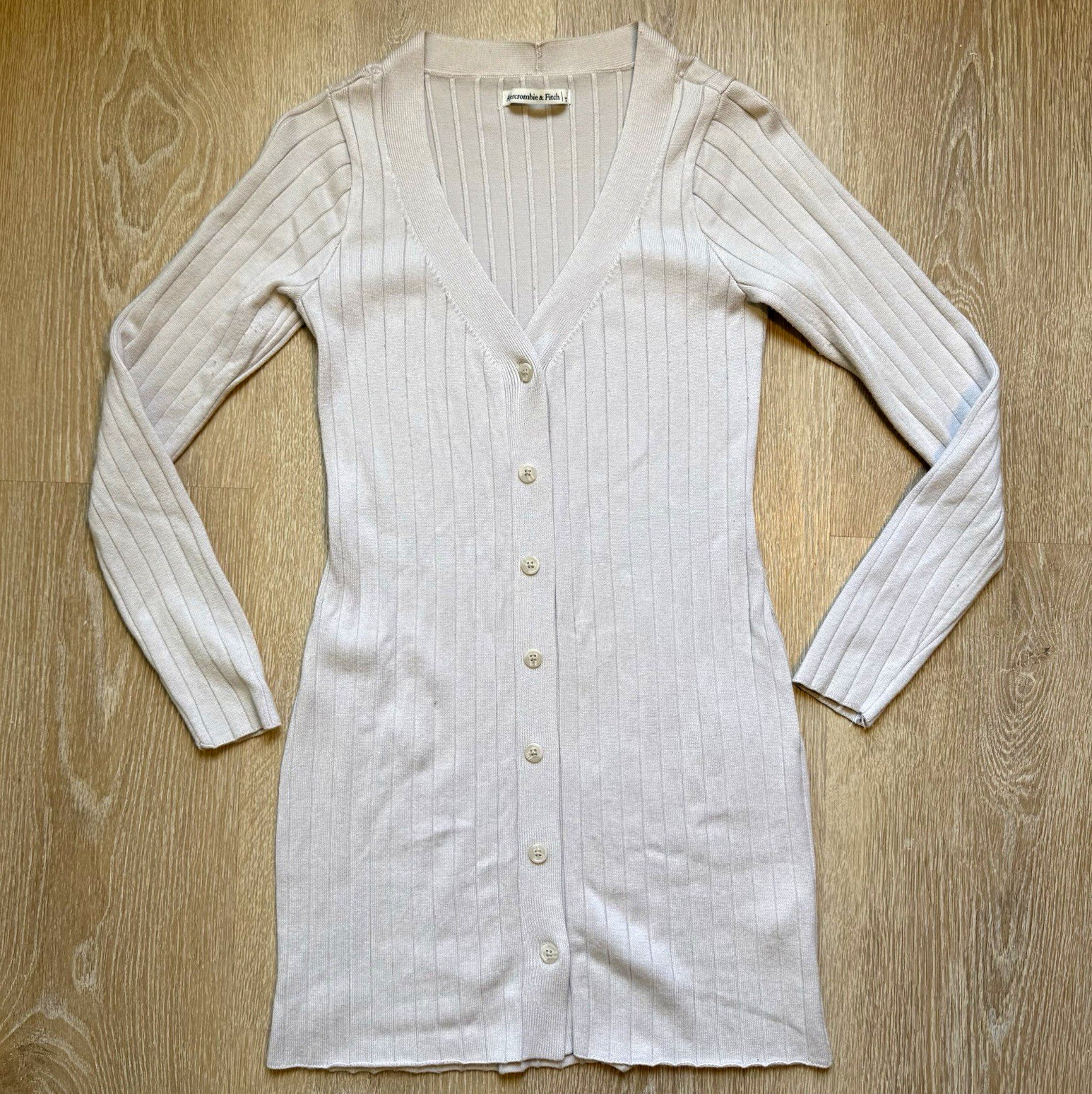Abercrombie & Fitch Women’s Ribbed Knit V-Neck Button Cardigan Sweater S