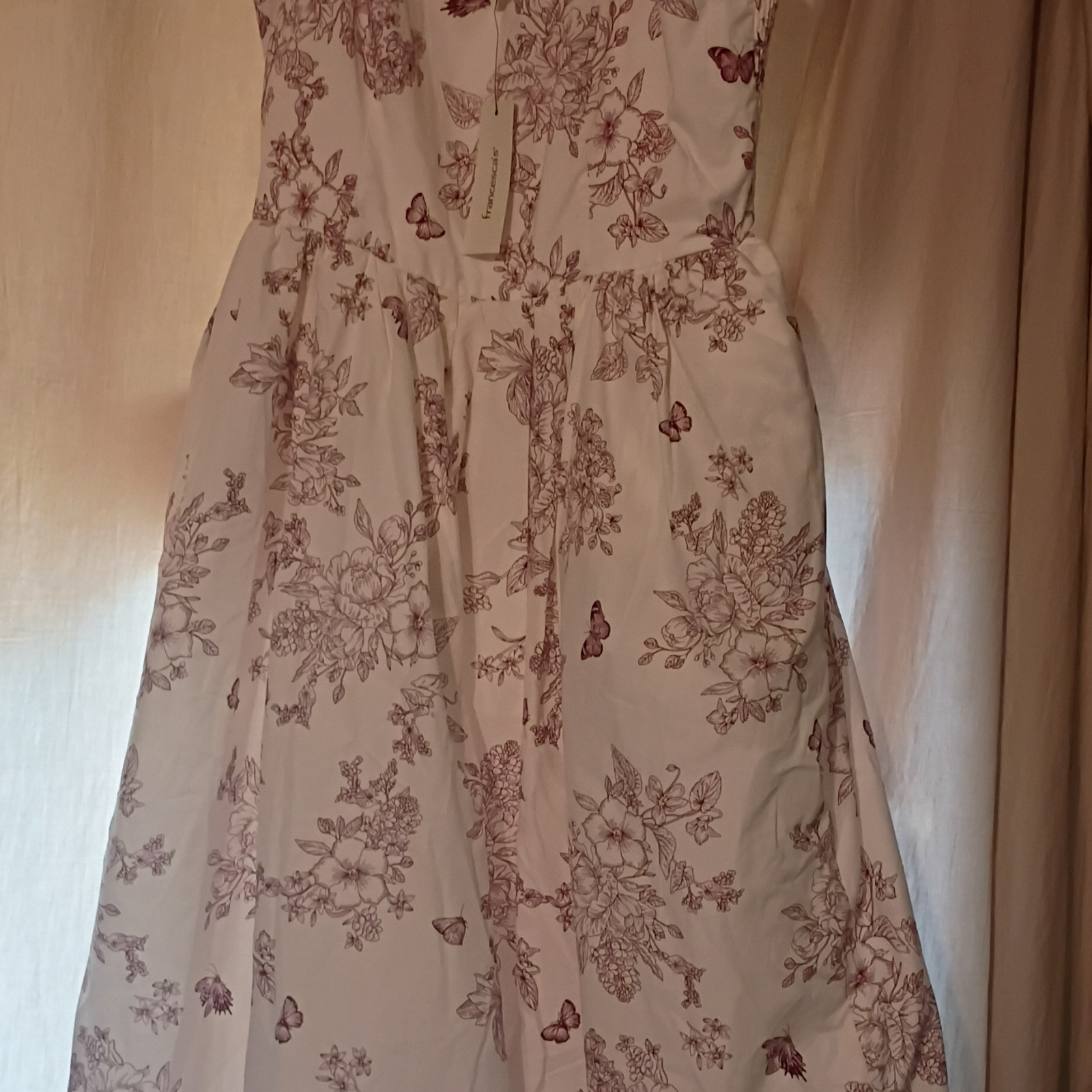 francesca’s Women’s Ivory/Burgundy Floral Sweetheart Strappy Maxi Dress, M