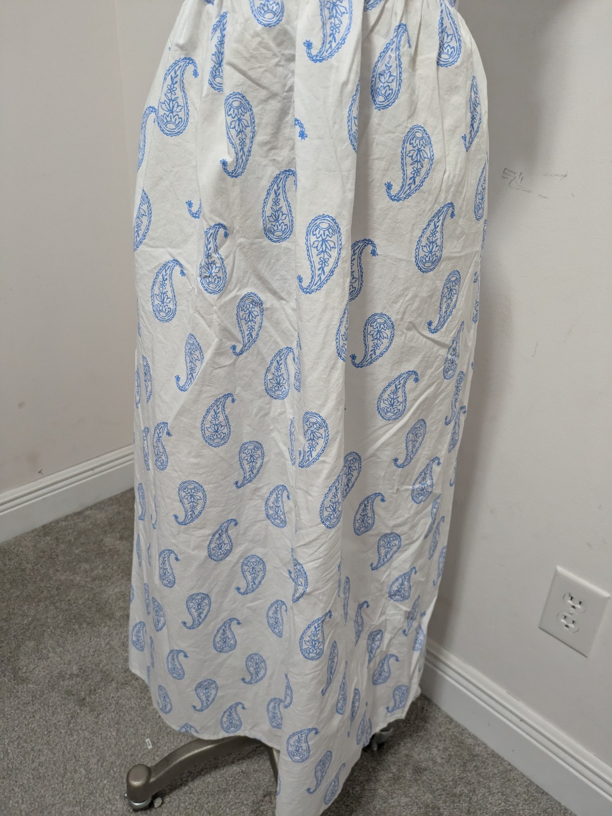 Universal Thread Maxi Halter Dress Paisley SMALL Beachy Resort Coastal Vacation