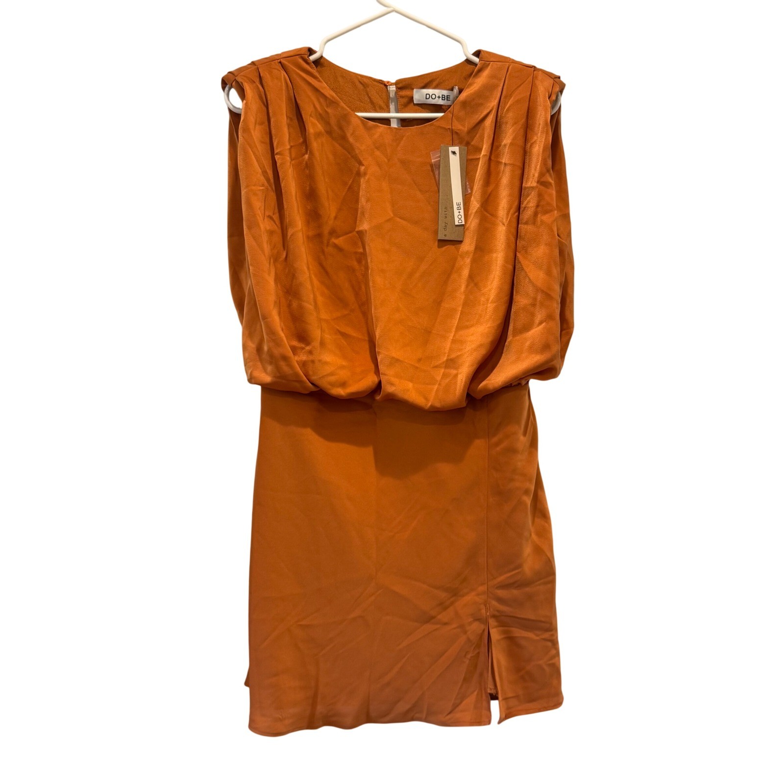 NEW DO+BE Mini Dress Women L Burnt Orange Blouson Pleated Structured Shoulder
