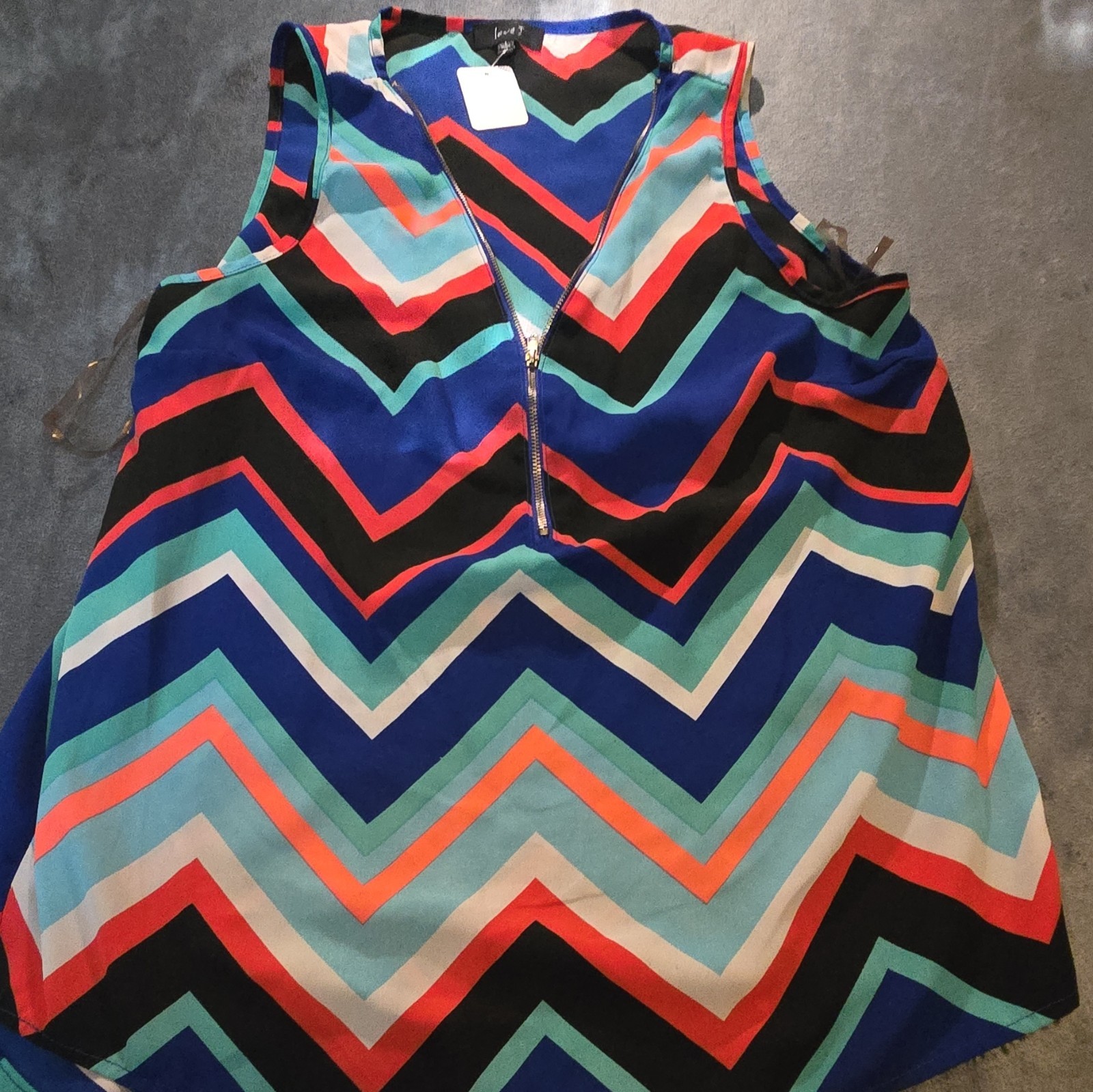 Love J Women’s L V-Neck Sleeveless Chevron Multicolor Zip Front Short Dress
