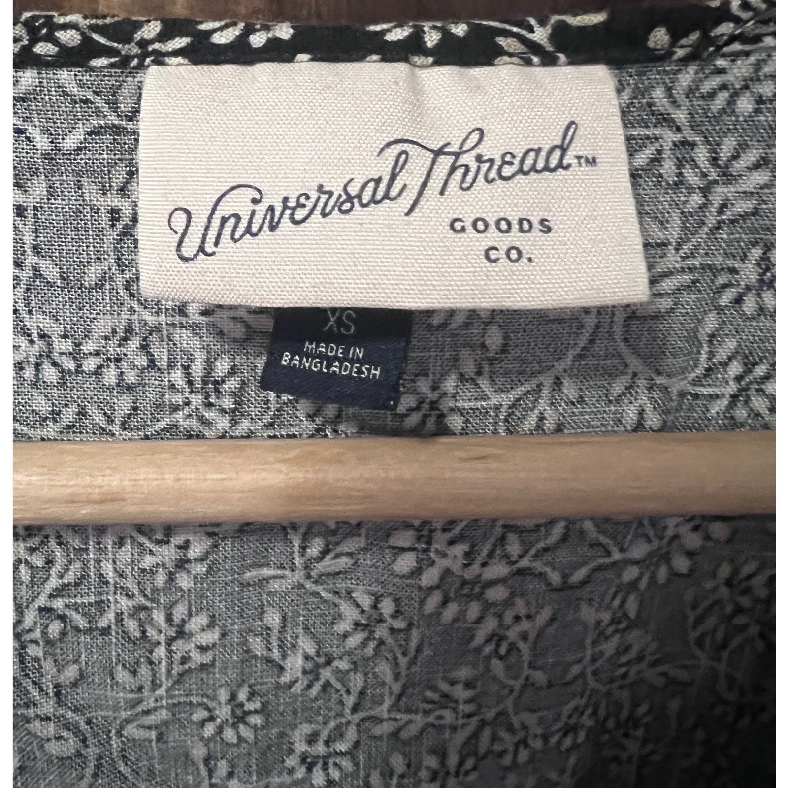 Universal Thread Linen-like Black White V Neck Dress Floral Size XS cottagecore