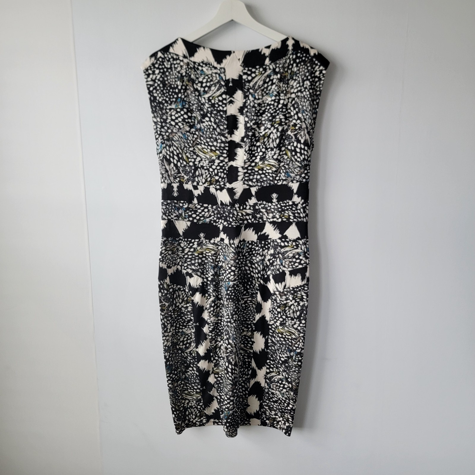 Diane von Furstenberg womens 100% silk Stirling sheath dress size 10 sleeveless