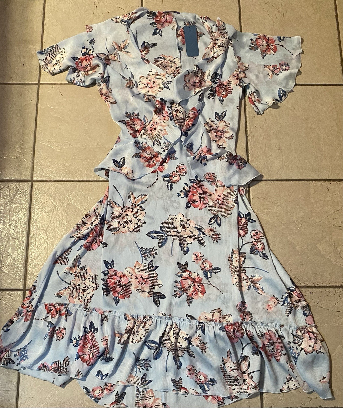 Truly Me Long Flowy Blue Floral Womens Dress Size Large Longer In The Back