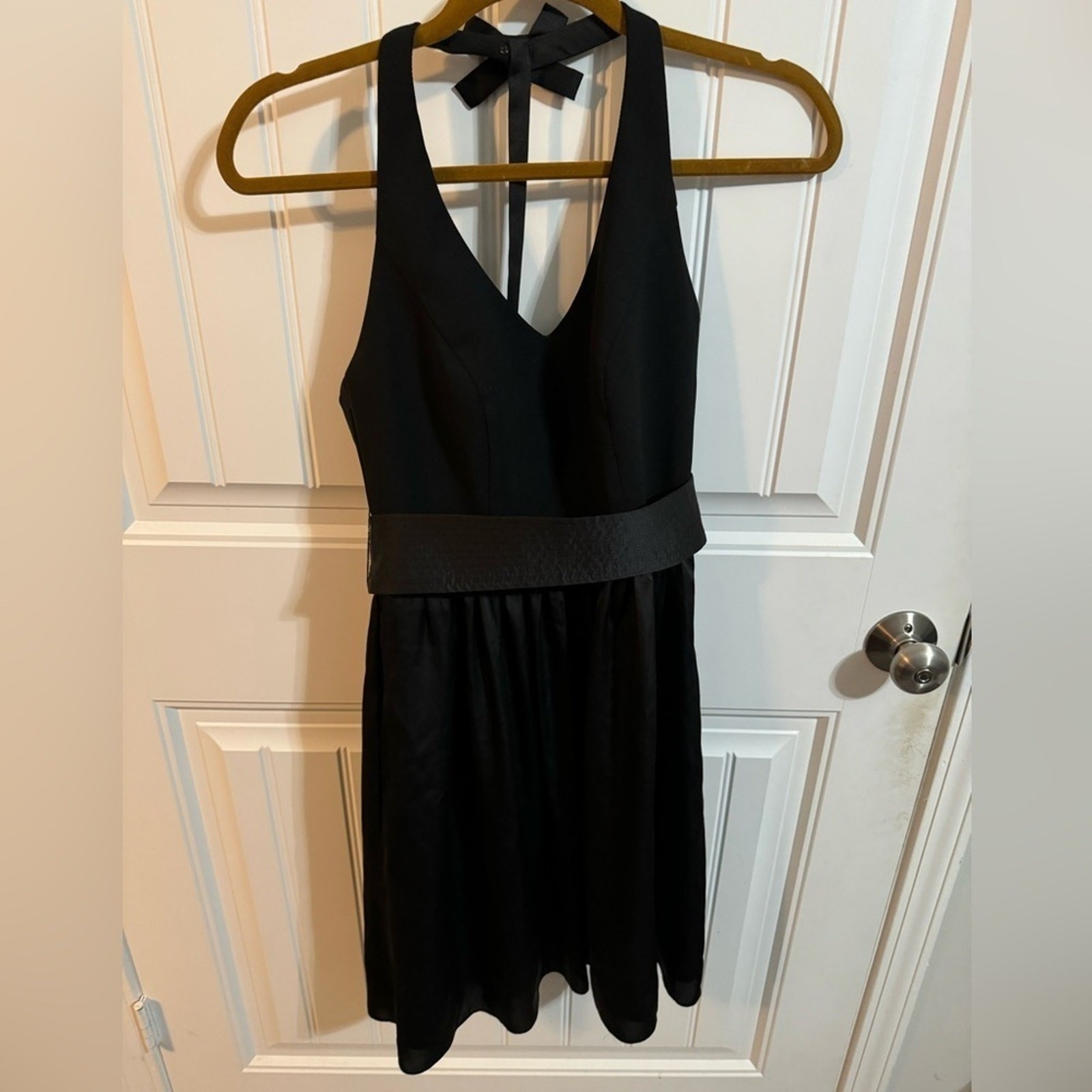 Vera Wang White Black Cocktail Halter Drop Waist Mini Dress with Bow Detail