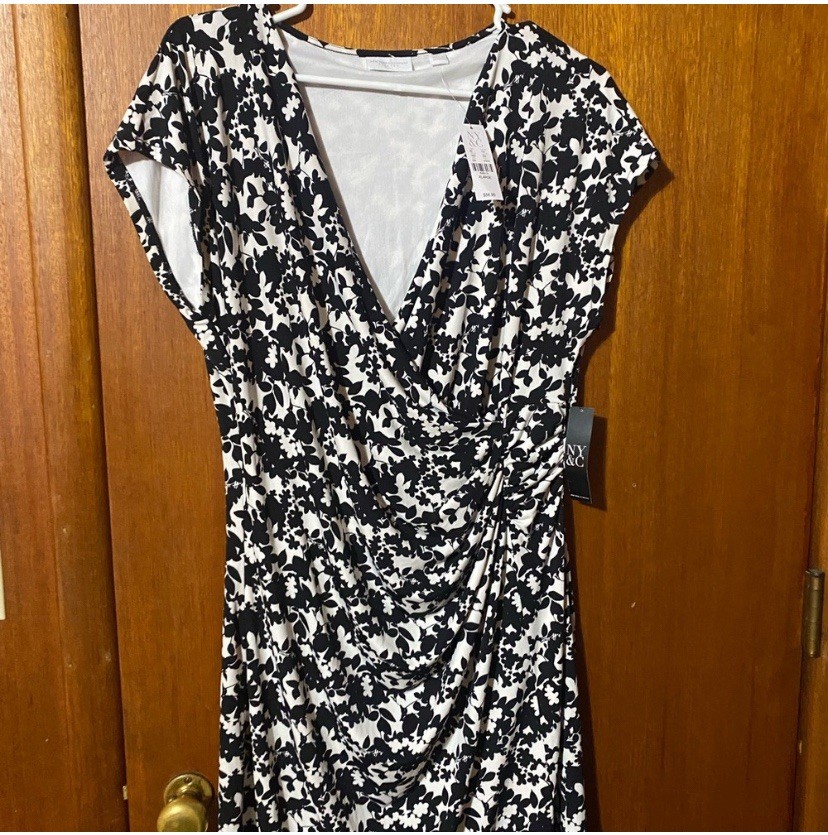 New York & Company Women’s Monochrome Floral Midi Dress Size XL
