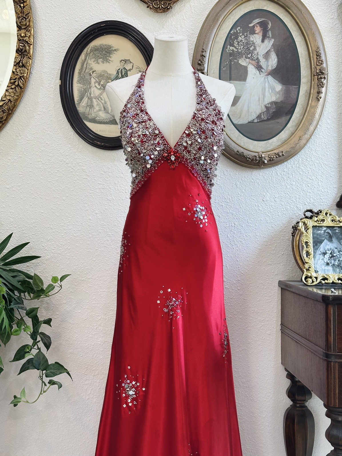 Stunning Vintage Satén Red Evening Gown by My Fashion – Size 6