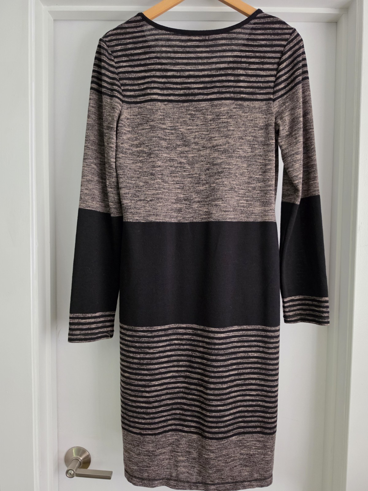 Max Studio Gray Black Long Sleeve Stretch Knee Length Sweater Dress Size Large