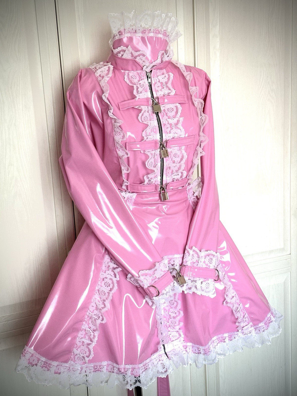 Misfitz sexy pink PVC lockable straitjacket Sissy Maids Dress. SIZE 20. TV CD
