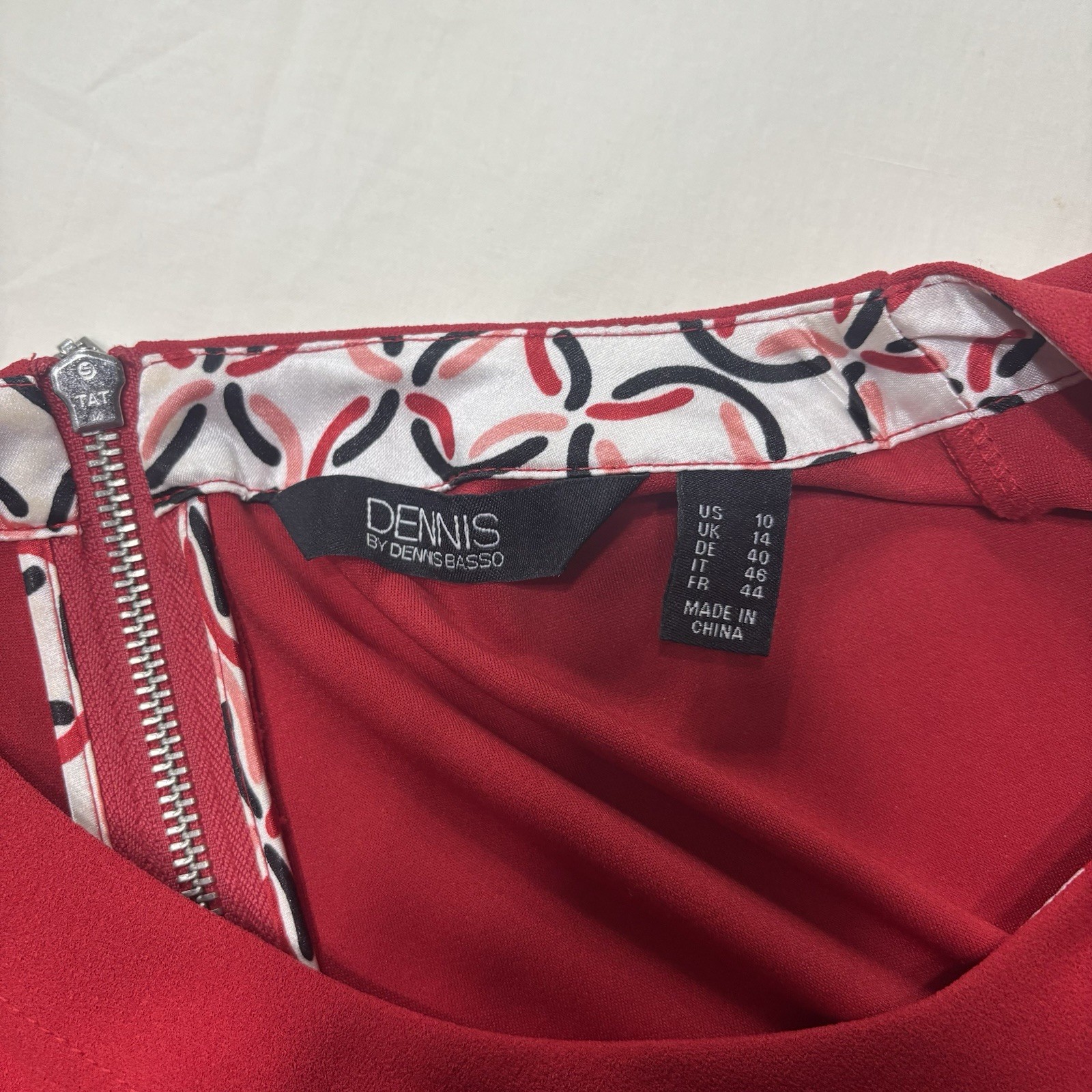 Dennis by Dennis Basso Shift Dress Size 10 Red Short Sleeve Pockets Zip Back