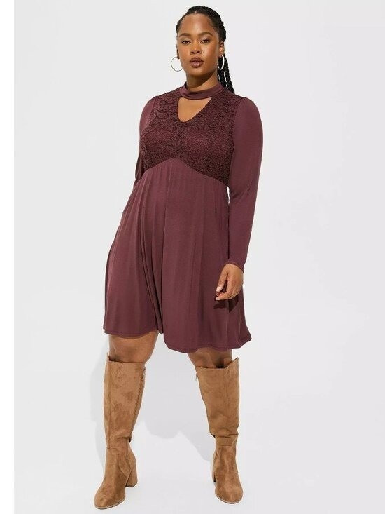 Torrid At The Knee Super Soft Lace Bodice Mock Neck Skater Dress Size 2X Purple