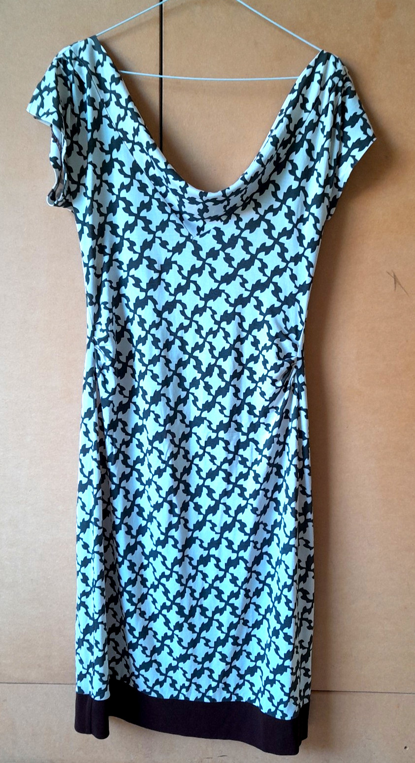 STUNNING VINTAGE DIANE VON FURSTENBERG BROWN & CREAM PRINT SILK CINCHED DRESS