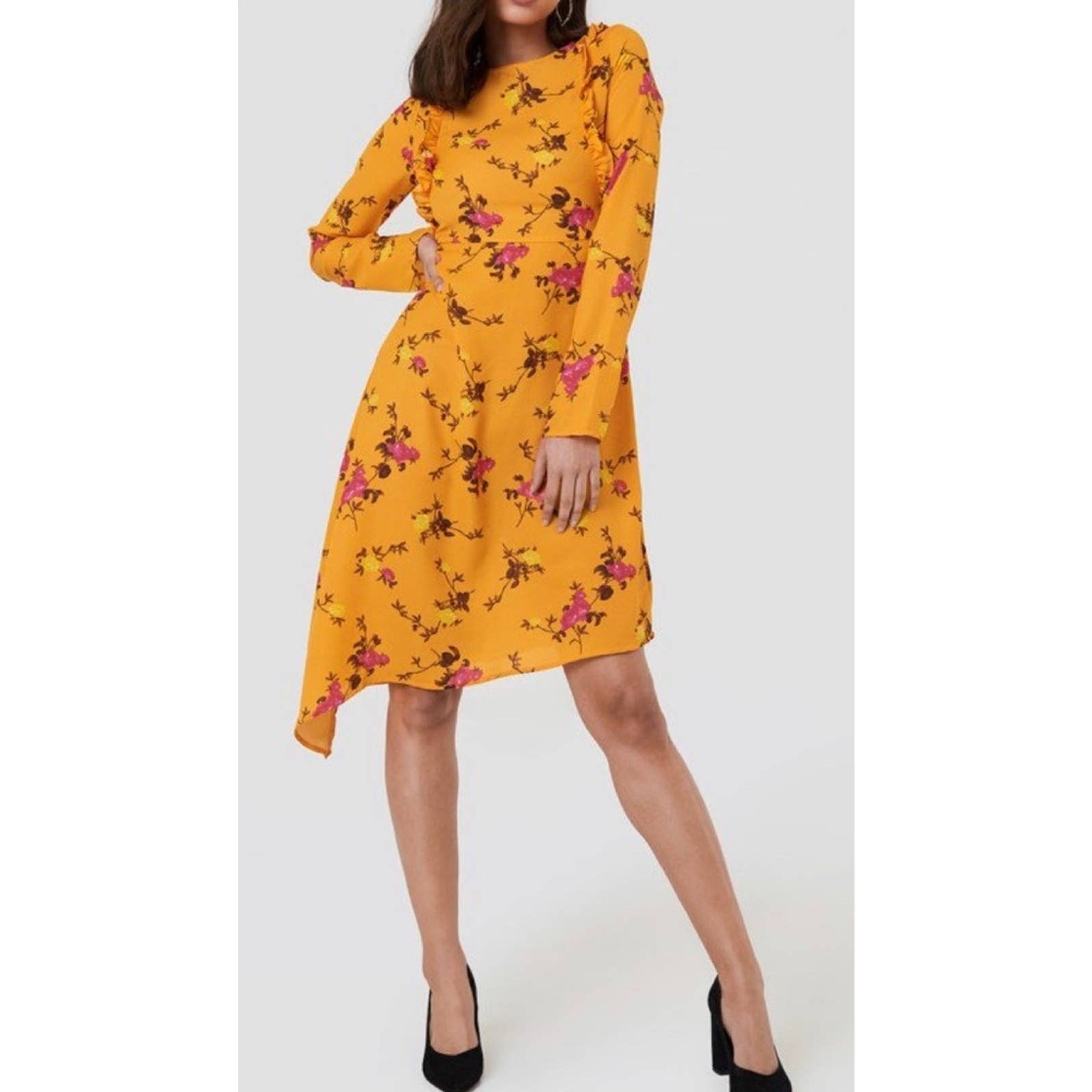 NA-KD Tangerine Floral dream Asymmetric Dress size 2 NEW