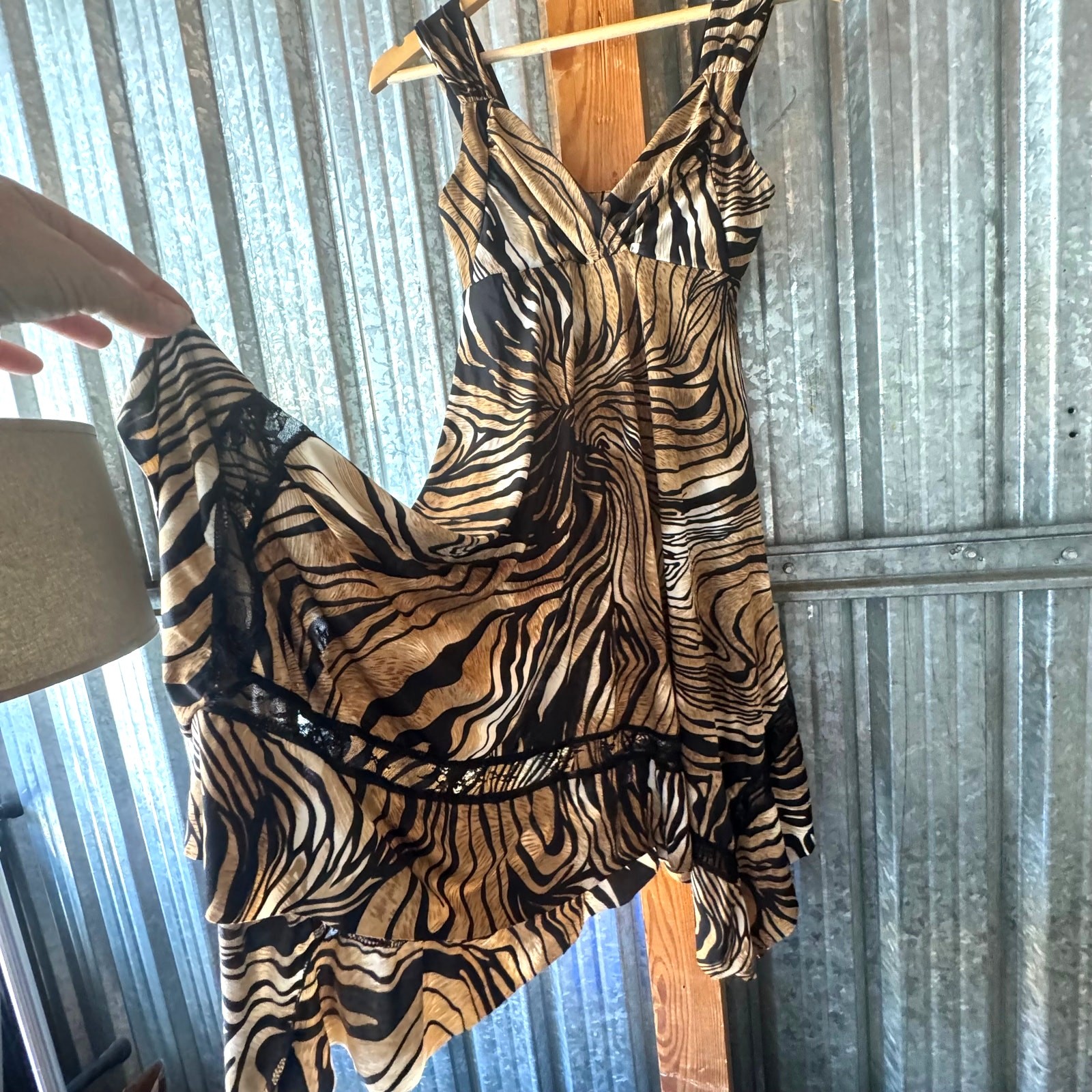 Izabel London Animal Print Handkerchief Hem Sweetheart Neckline Sundress Size 4