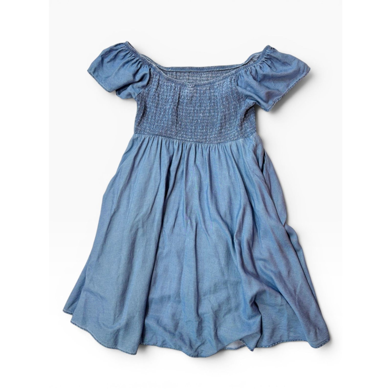 Torrid Chambray Smocked Off Shoulder Dress Women’s Size 00 Blue Lyocell Sz 10