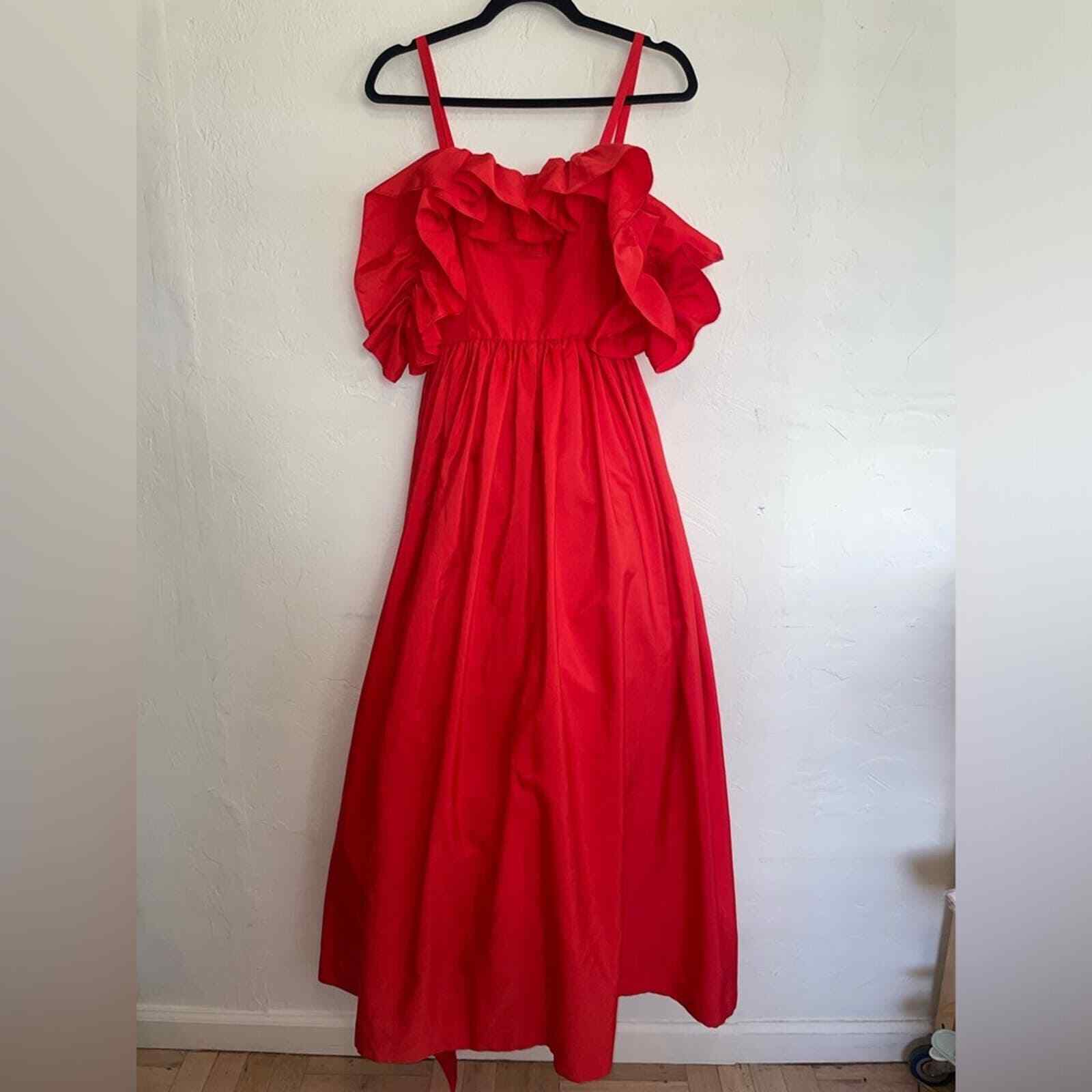 Vintage TD4 Southern Bell Debutant Off Shoulder Ruffle Ballgown Size XS