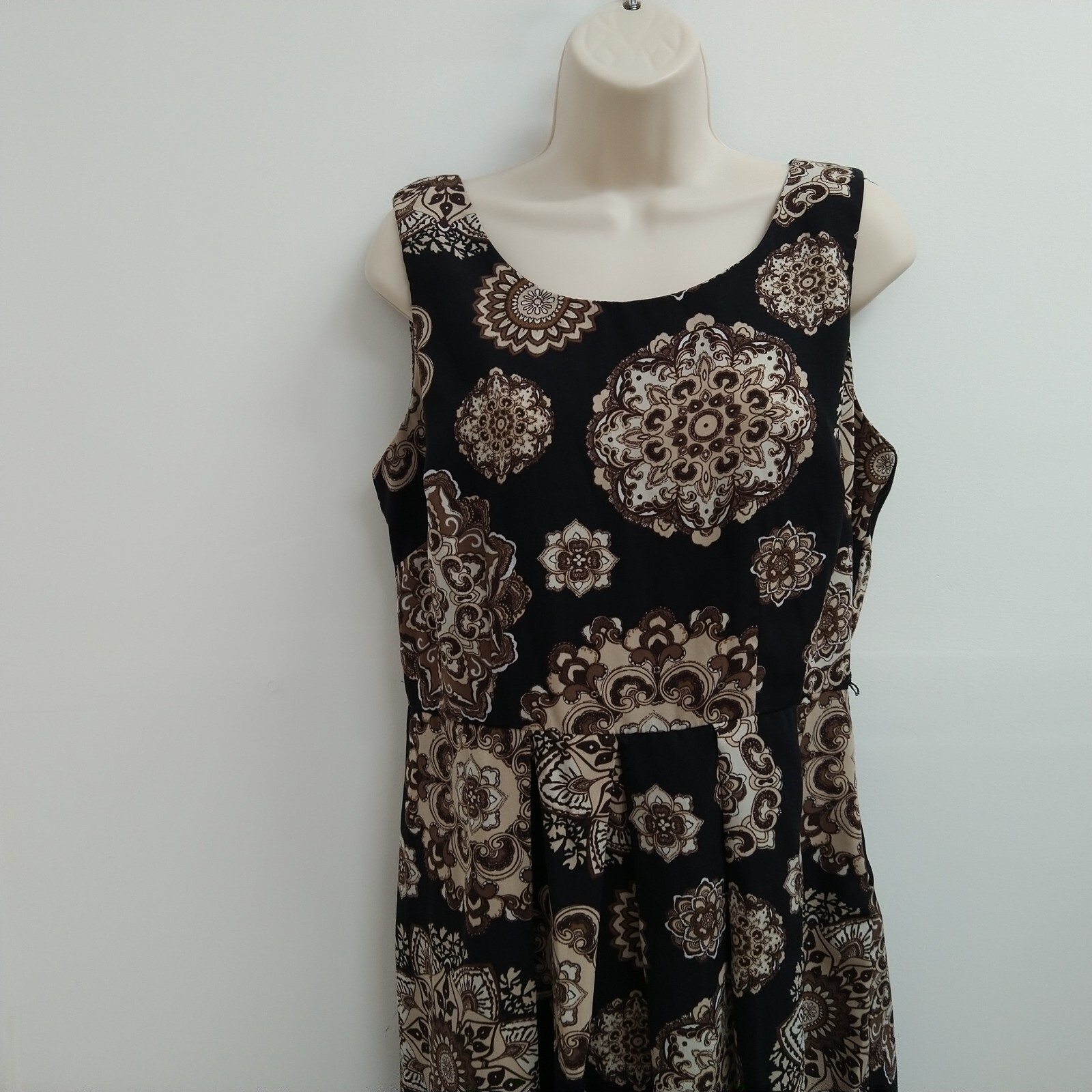Studio I Dress Womens Size 8 Brown White Black Paisley Sleeveless Midi Ladies
