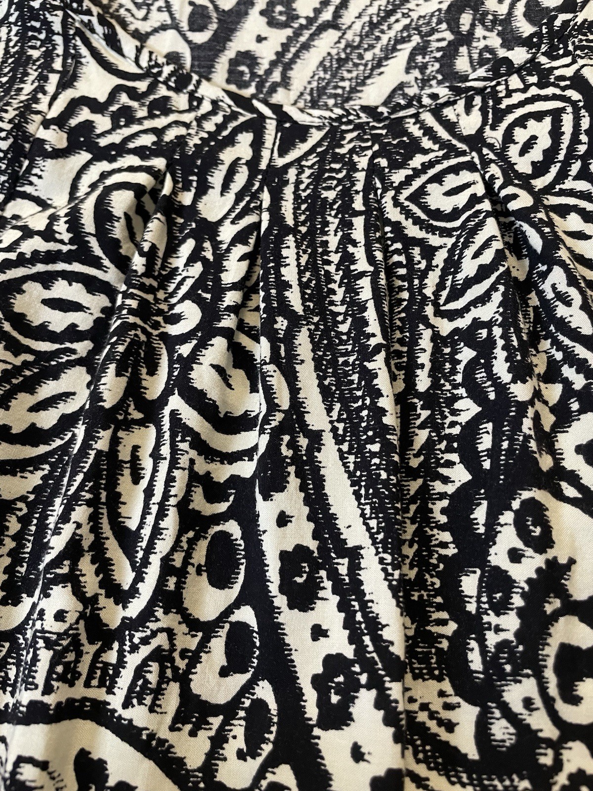 Papillon Floral Swing Mini Dress Sz L Gray Ivory Paisley Pockets Boho City Beach
