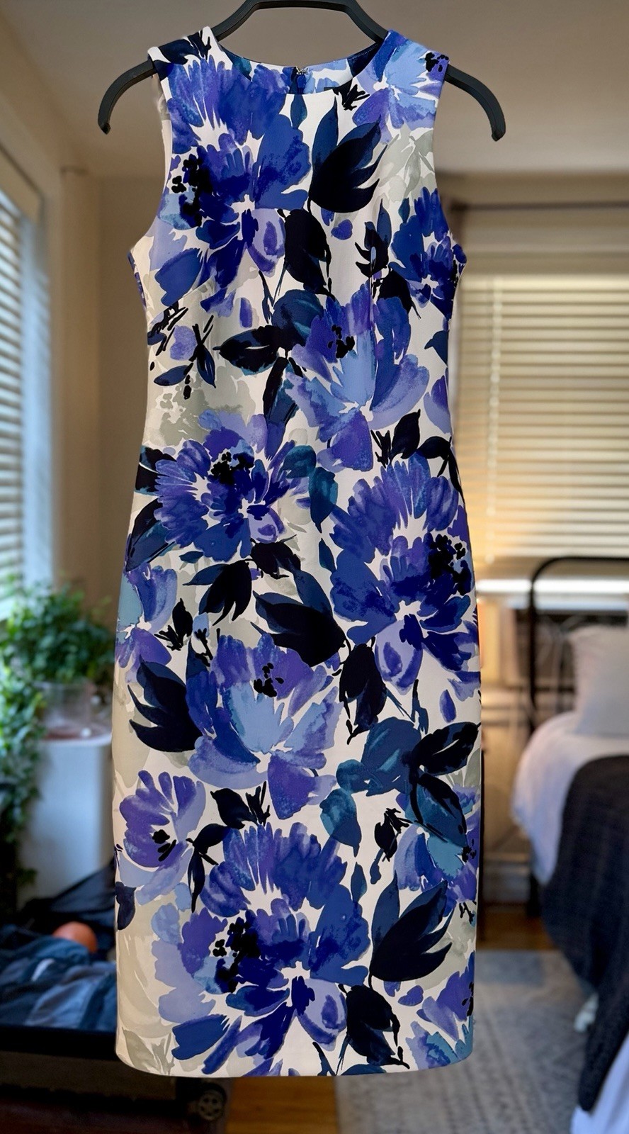Vince Caputo Blue Floral Sleeveless Sheath Dress Knee Length Size 2