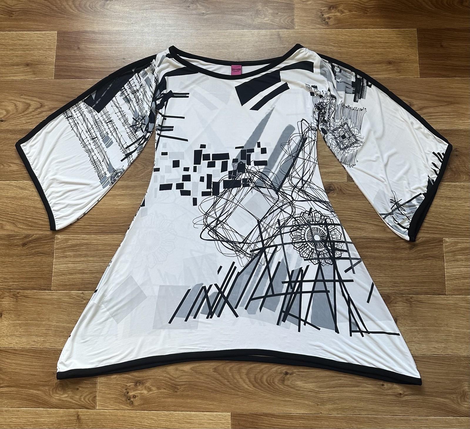 Save The Queen! Y2K Abstract Art Print Cold Shoulder Tunic Dress XL Italy